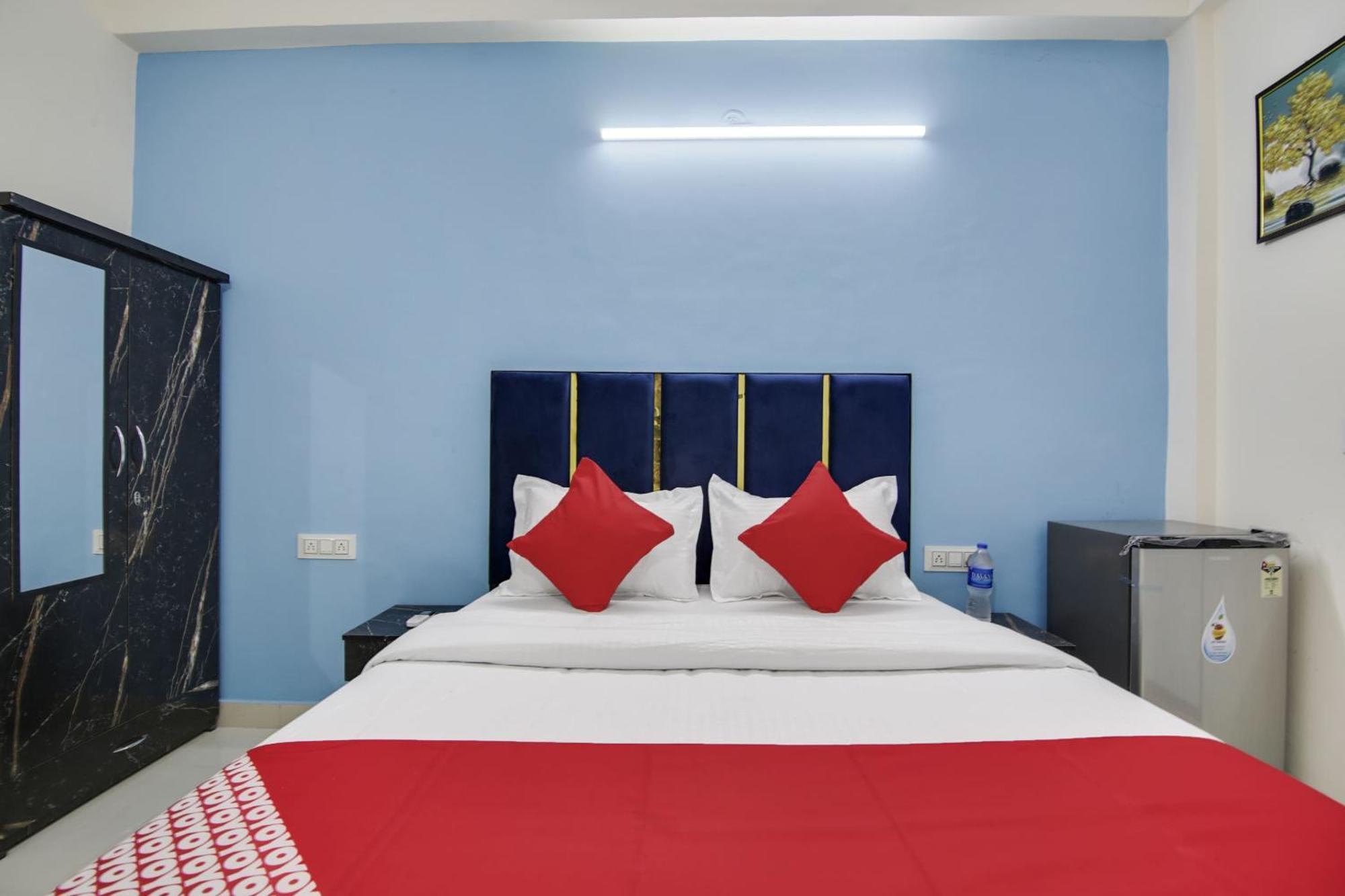 Hotel O Happy New Delhi