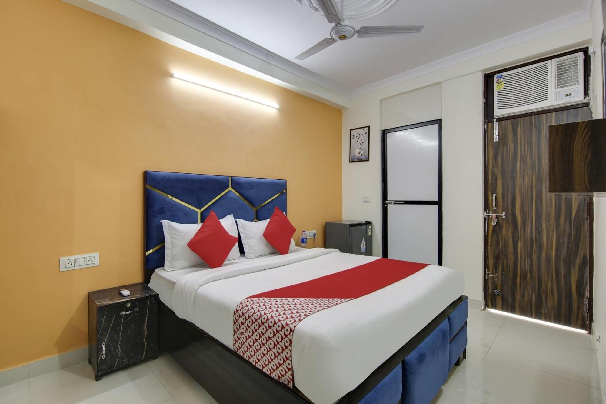 Hotel O Happy 4*