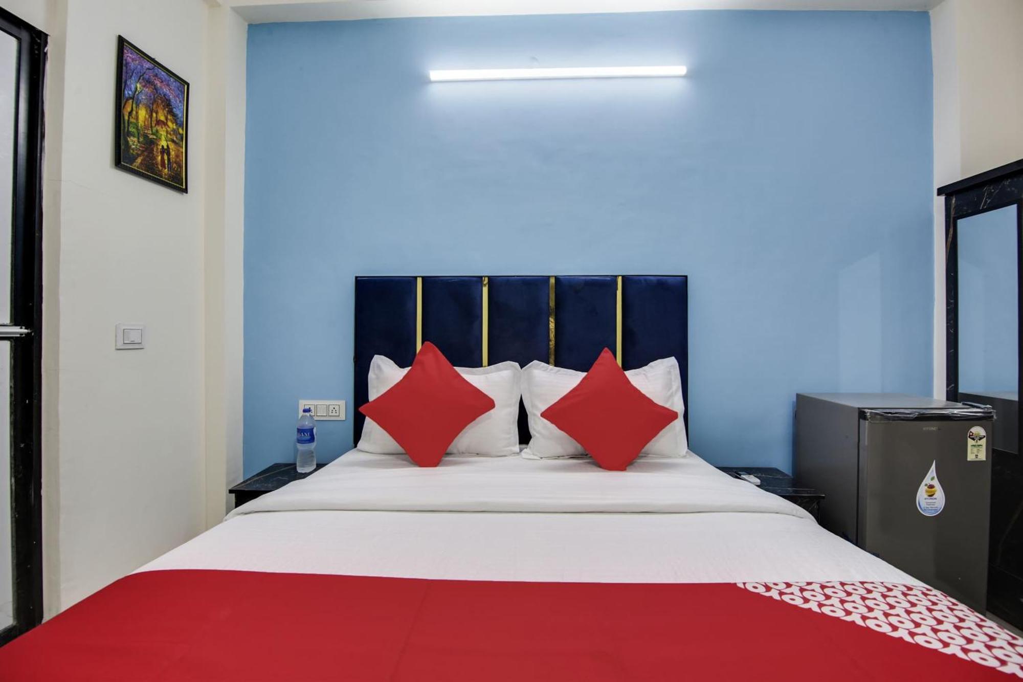 Hotel O Happy 4*